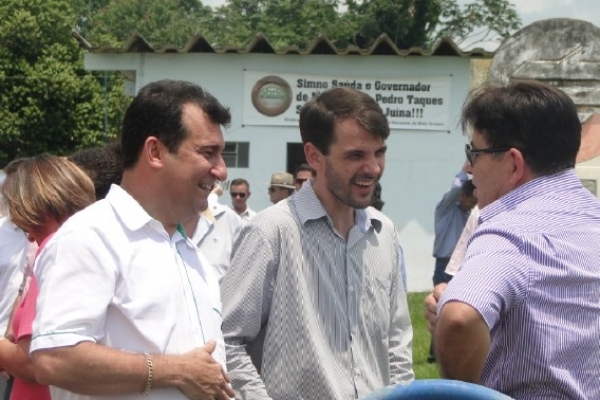 Presidente Roberto Rios recepciona Governador Pedro Taques